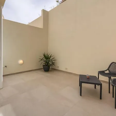 Hillcrest 2 Bedroom المليحة