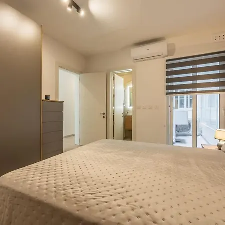 Hillcrest 2 Bedroom
