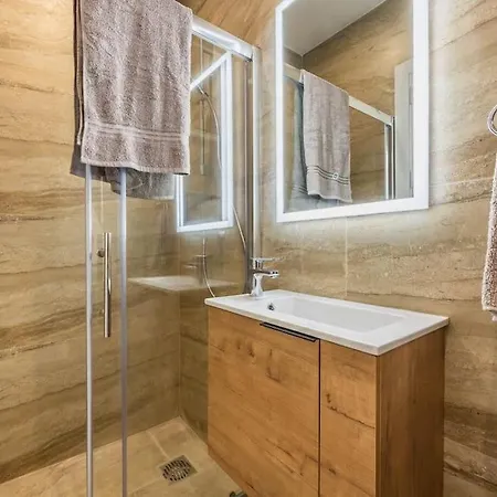 Apartment Hillcrest 2 Bedroom *